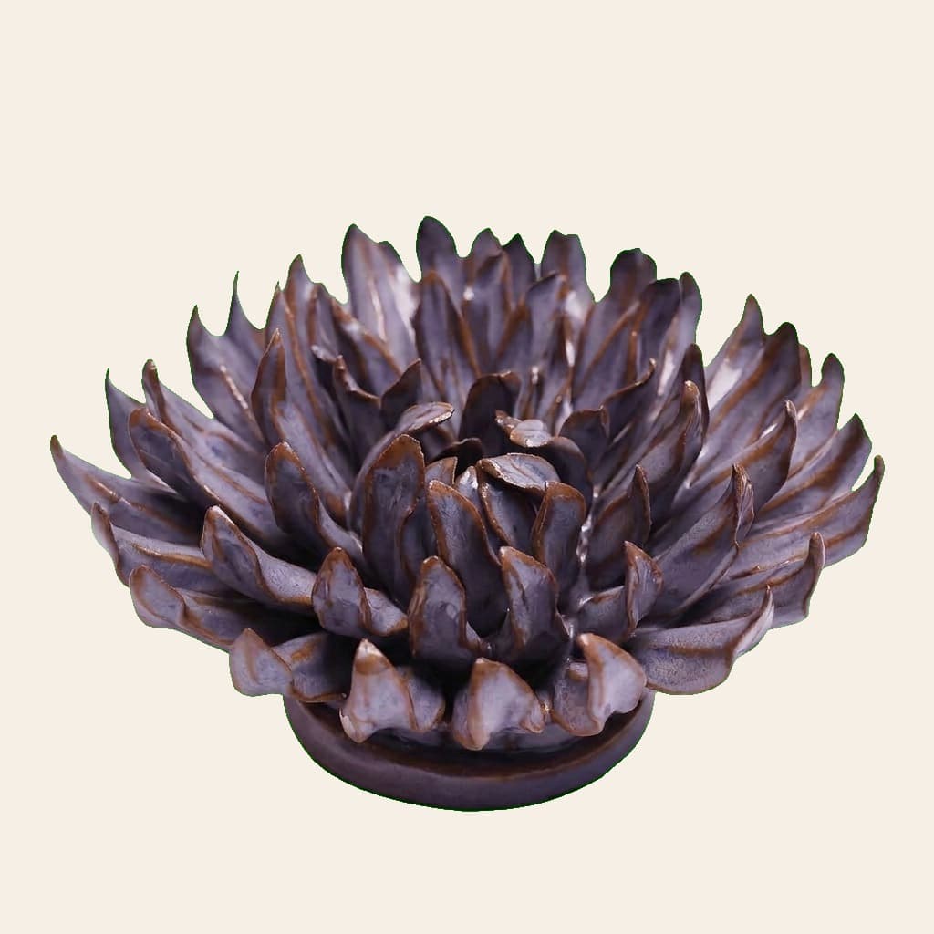 Fleur De Lis - side view